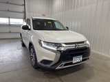 Used 2019 Mitsubishi Outlander ES image 3