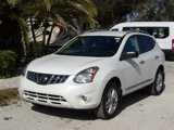 Used 2015 Nissan Rogue S w/ Convenience Package image 2