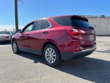Used 2018 Chevrolet Equinox LT image 3