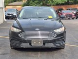 Used 2017 Ford Fusion SE w/ Fusion SE Technology Package image 2