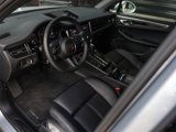 Certified 2025 Porsche Macan image 4