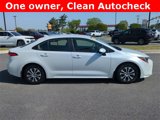 Used 2022 Toyota Corolla LE image 3