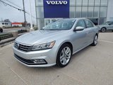 Used 2017 Volkswagen Passat 3.6 SEL Premium image 3