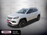 Used 2024 Jeep Compass Latitude image 3