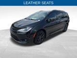 Used 2019 Chrysler Pacifica Touring-L w/ Advanced Safetytec Group image 3