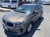 Used 2019 Kia Sorento LX image 2