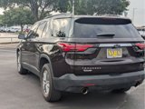 Used 2022 Chevrolet Traverse LT image 3