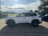 Used 2023 Nissan Rogue S image 4
