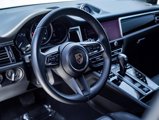 Certified 2022 Porsche Macan image 4
