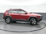 Used 2018 Jeep Cherokee Trailhawk image 2