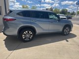 Used 2022 Toyota Highlander XLE image 4