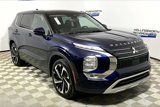 Used 2022 Mitsubishi Outlander SE image 3