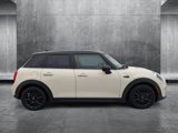 Used 2019 MINI Cooper 4-Door Hardtop w/ Signature Upholstery Package image 4