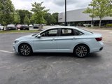 Certified 2025 Volkswagen Jetta SE image 4
