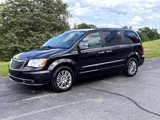 Used 2014 Chrysler Town & Country Touring-L w/ Driver Convenience Group image 4