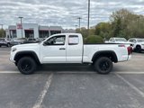 Used 2022 Toyota Tacoma SR image 2