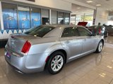 Used 2016 Chrysler 300 Limited image 5