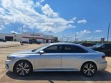 Used 2021 Volkswagen Passat 2.0T SE image 2