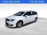 Used 2018 Chrysler Pacifica Touring-L image 3