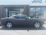Used 2013 Dodge Challenger SXT image 2