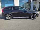 Used 2018 Volvo V60 T5 Cross Country image 2