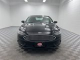 Used 2017 Ford Fusion SE image 2