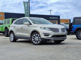 Used 2017 Lincoln MKC Select image 2