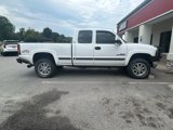 Used 2001 Chevrolet Silverado 2500 LS w/ Off-Road Skid Plate Pkg image 4