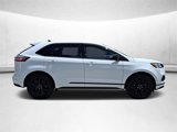 Used 2022 Ford Edge SE image 2