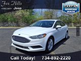 Used 2018 Ford Fusion SE w/ Fusion SE Technology Package image 3