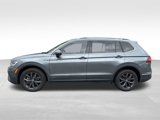 Used 2023 Volkswagen Tiguan SE image 2
