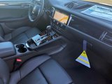 Used 2024 Porsche Macan image 5