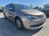 Used 2017 Chrysler Pacifica Touring image 4
