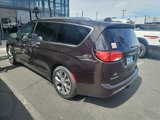 Used 2017 Chrysler Pacifica Limited image 5