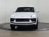 Used 2024 Porsche Macan image 2