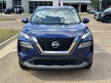 Used 2023 Nissan Rogue SV image 2