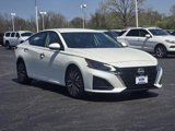 Used 2023 Nissan Altima 2.5 SV image 2