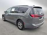 Used 2022 Chrysler Pacifica Limited image 3