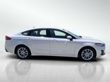 Used 2020 Ford Fusion SE image 4