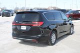 New 2025 Chrysler Pacifica Select image 4