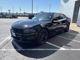 Used 2019 Dodge Charger SXT image 2