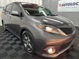 Used 2015 Toyota Sienna SE image 2