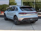 Used 2024 Porsche Macan image 3