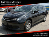 Used 2020 Chrysler Voyager LX image 2