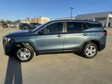 Used 2024 GMC Terrain SLE image 2