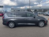 Used 2019 Chrysler Pacifica Touring-L image 5