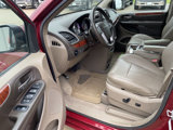 Used 2012 Chrysler Town & Country Touring image 5