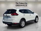 Used 2017 Nissan Rogue SV image 3