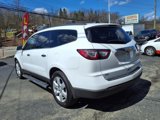 Used 2016 Chevrolet Traverse LT w/ Style and Technology Package image 3