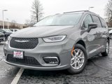 Used 2022 Chrysler Pacifica Touring-L image 2